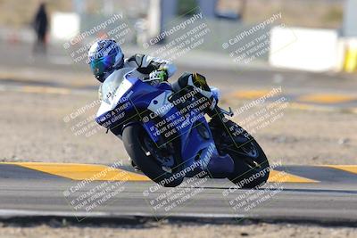 media/Dec-18-2022-SoCal Trackdays (Sun) [[8099a50955]]/Turn 2 (950am)/